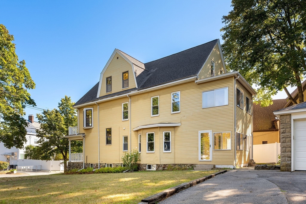 Belmont, Massachusetts 02478, United States, 6 Bedrooms Bedrooms, ,3 BathroomsBathrooms,Residential,Pending,202636