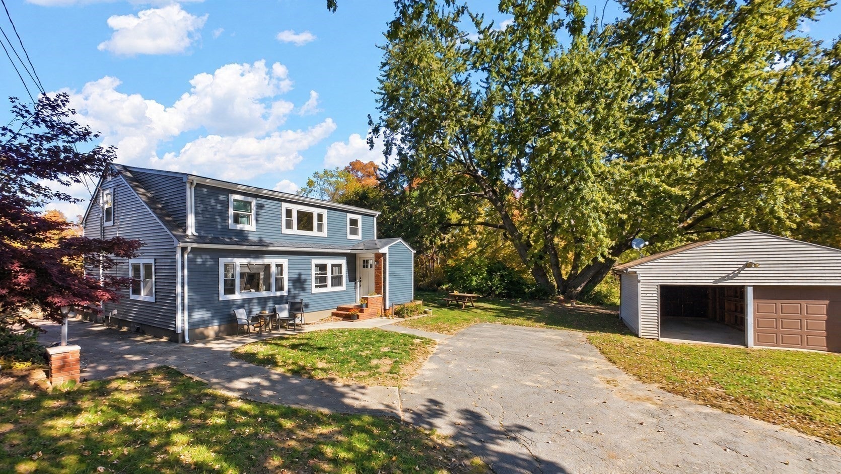 141 Nyes Ln