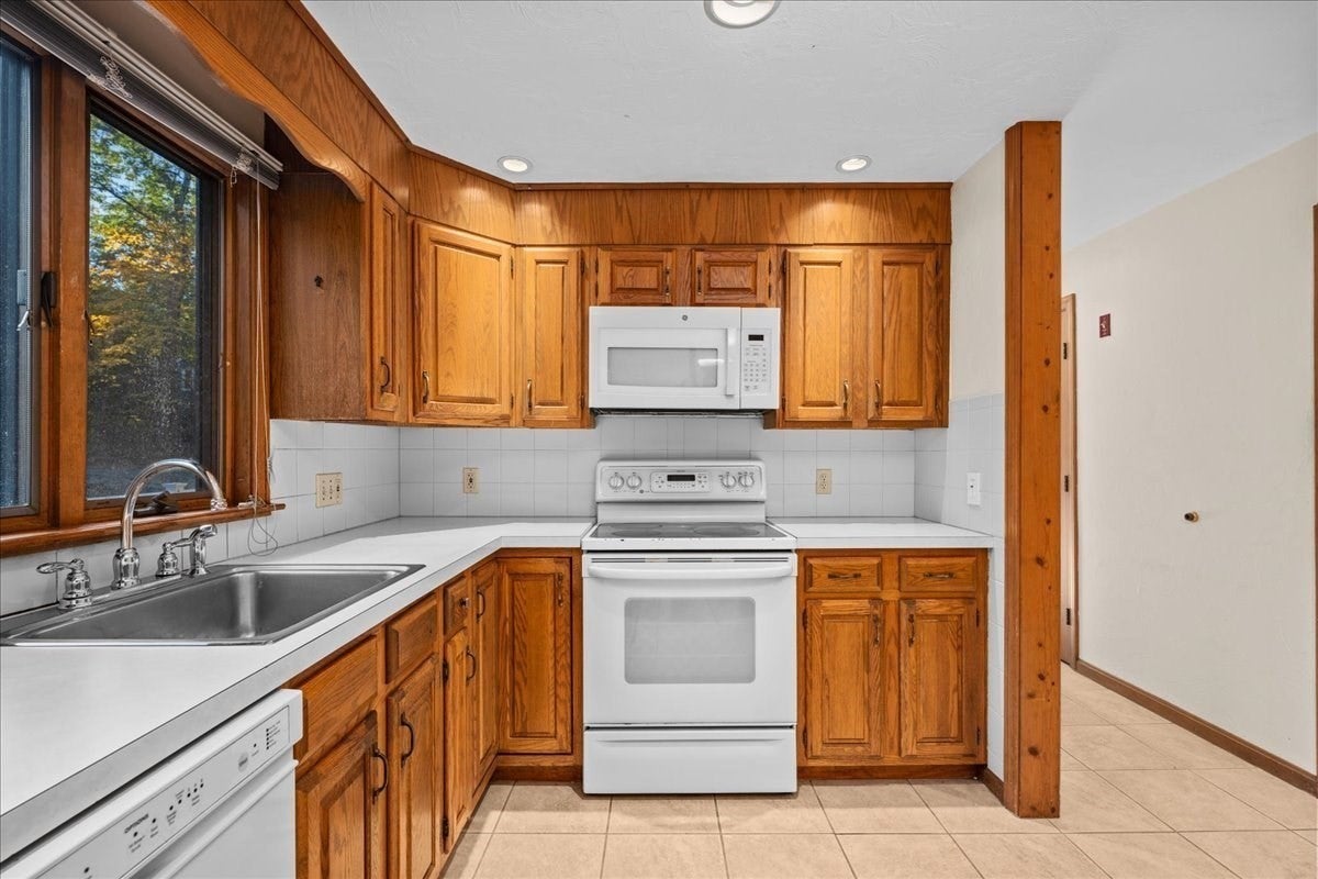 4 Garrison Ln, Southborough, MA, 4 Garrison Ln, Southborough, MA Photo #5