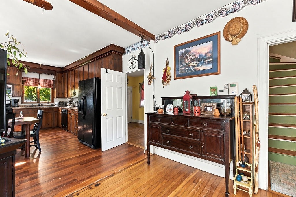 4 Prospect St, North Attleboro, MA, 4 Prospect St, North Attleboro, MA Photo #3
