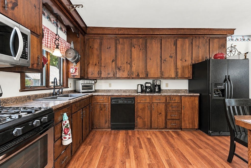 4 Prospect St, North Attleboro, MA, 4 Prospect St, North Attleboro, MA Photo #4