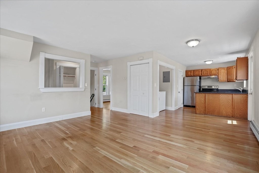 32 Warren St B