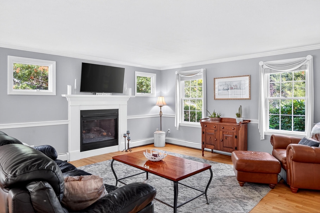 39 Rolling Acres Ln