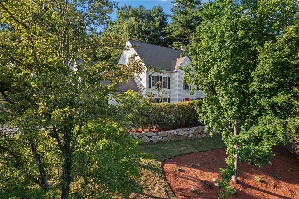 22 Fiske Rd