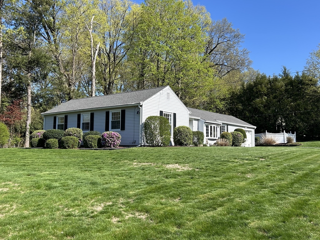 4 Oakridge Drive