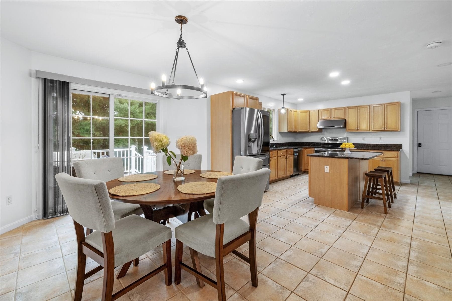 38 Bellows Cir, Marlborough, MA Photo #12