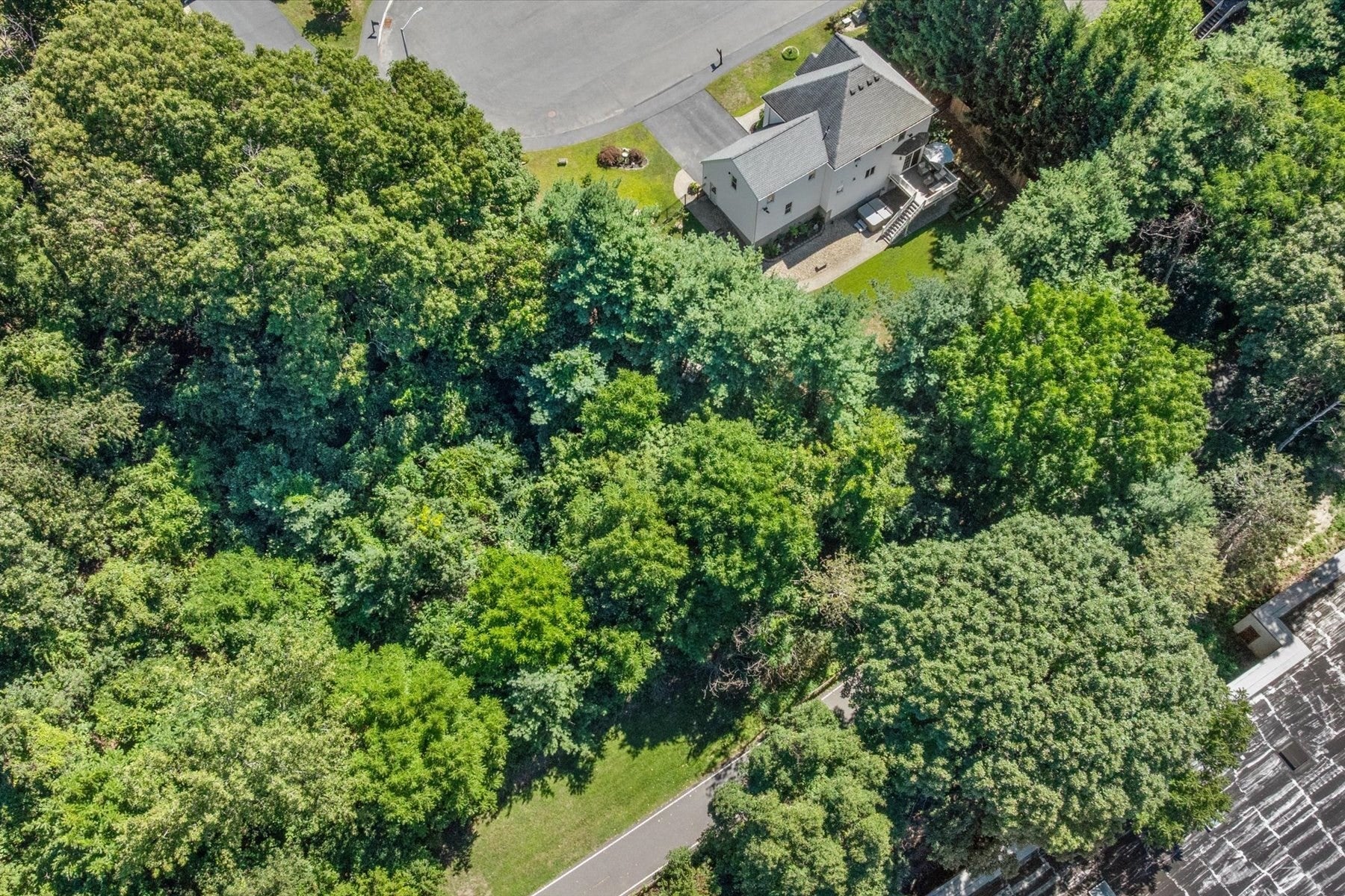 38 Bellows Cir, Marlborough, MA Photo #42