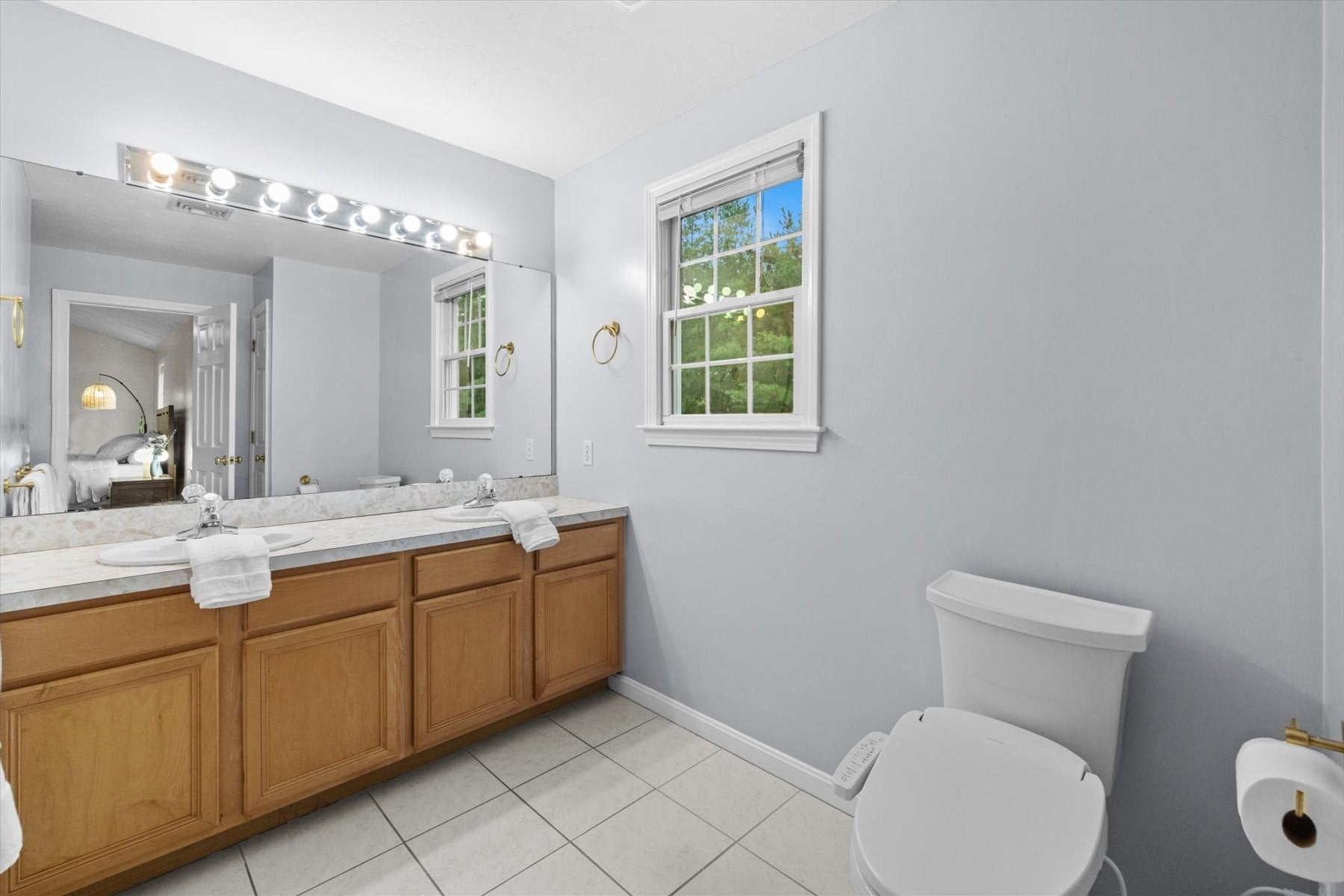 38 Bellows Cir, Marlborough, MA Photo #22