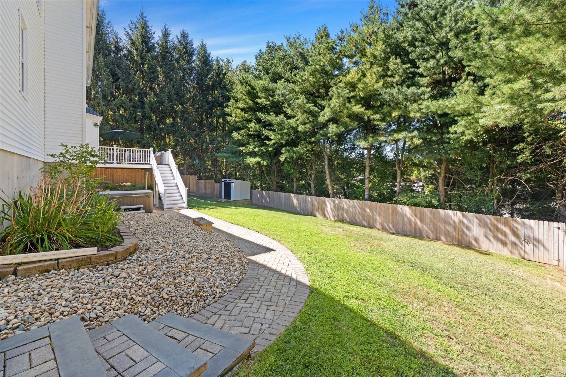 38 Bellows Cir, Marlborough, MA Photo #37