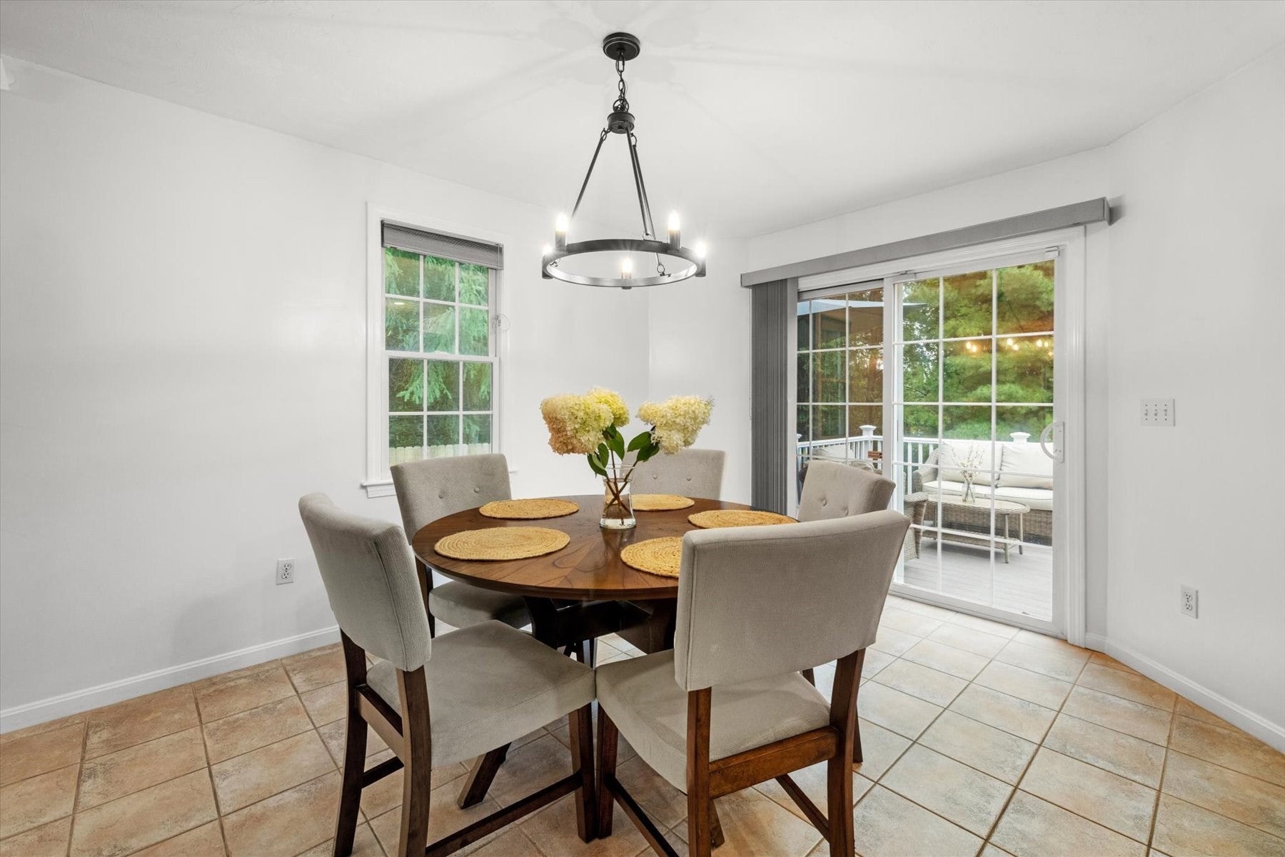 38 Bellows Cir, Marlborough, MA Photo #13