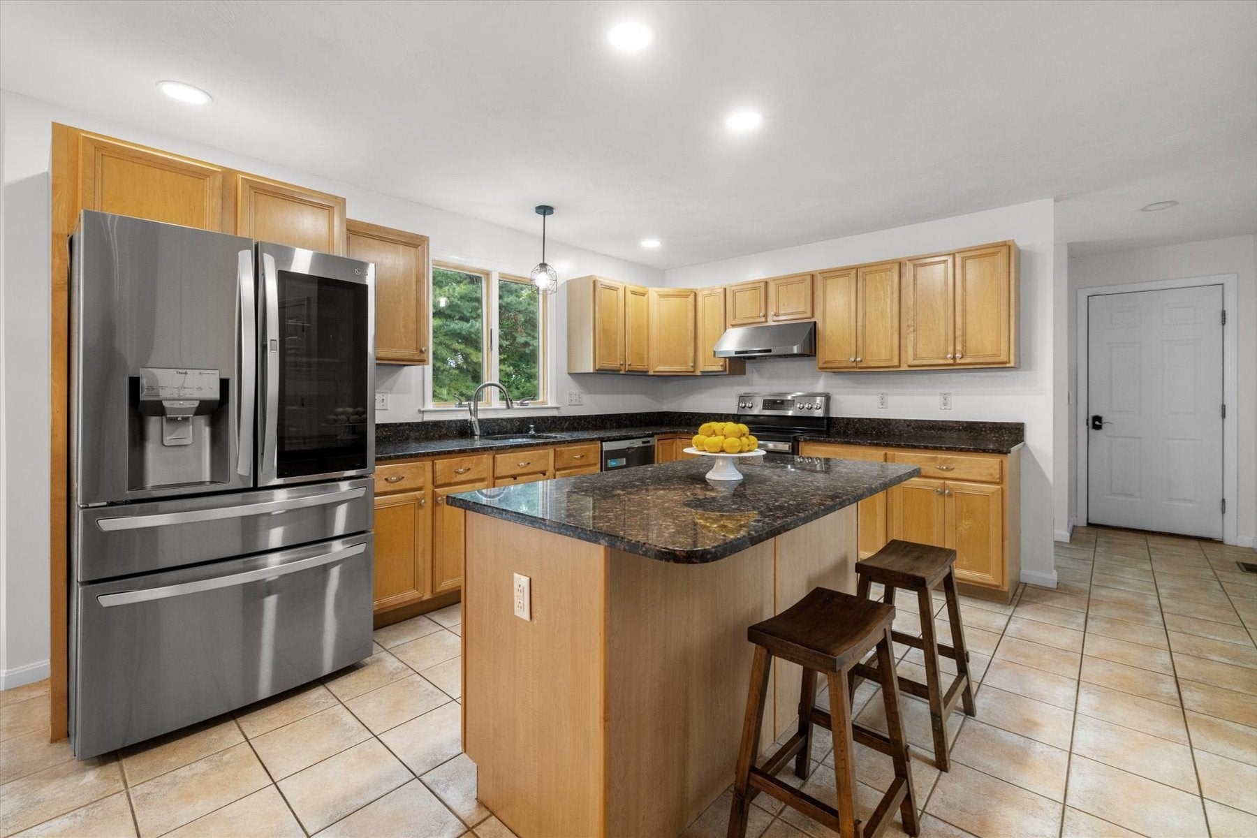 38 Bellows Cir, Marlborough, MA Photo #8