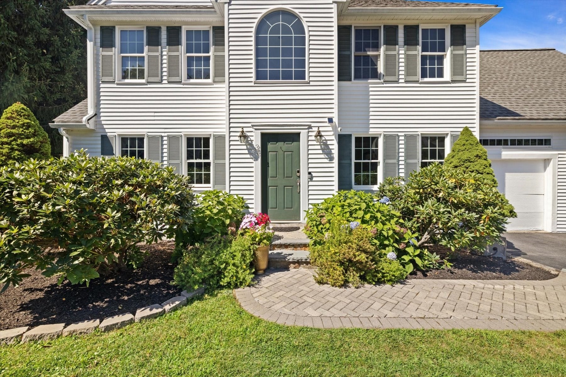 38 Bellows Cir, Marlborough, MA Photo #3