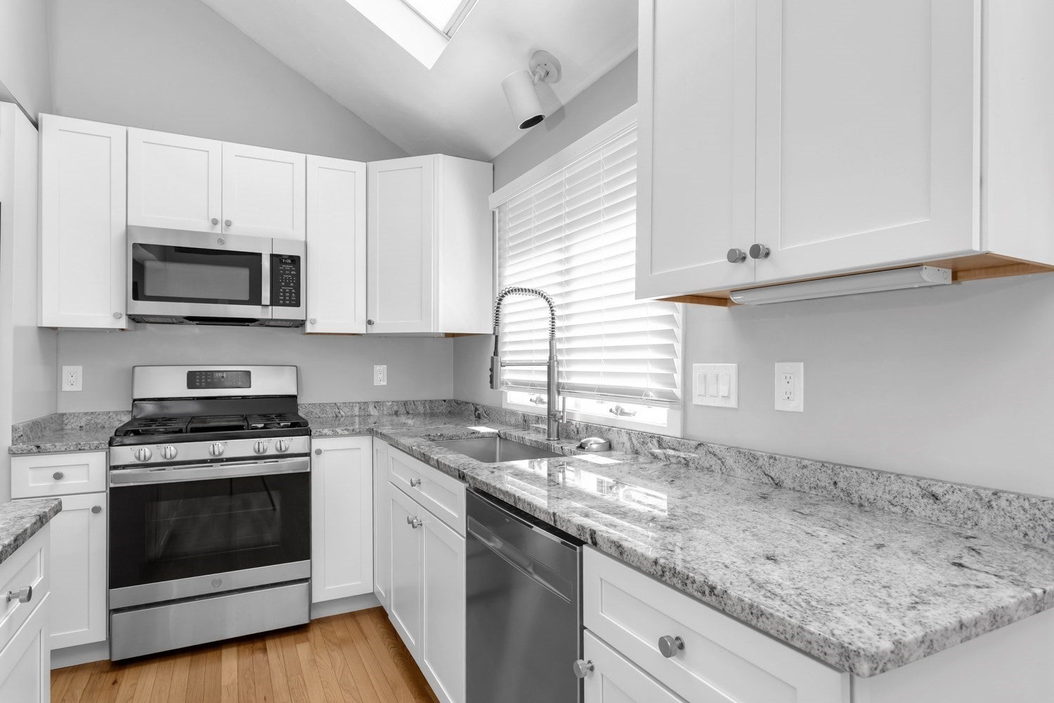 10 Magnolia Dr #10, Franklin, MA Photo #3