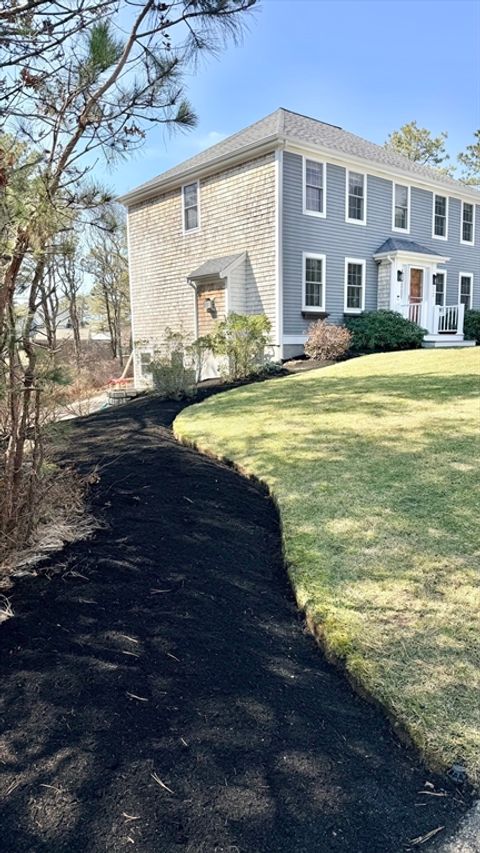 12 Wintergreen Rd Mashpee MA 02649