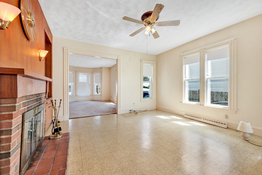 337 Maple St