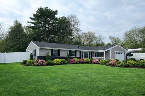 25 Richard Road Hudson MA 01749