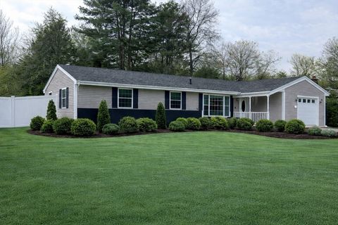 25 Richard Road Hudson MA 01749