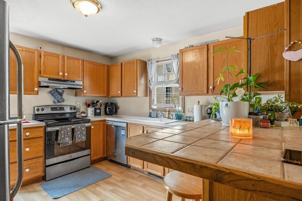 134 Main St, South Hadley, MA Photo #2