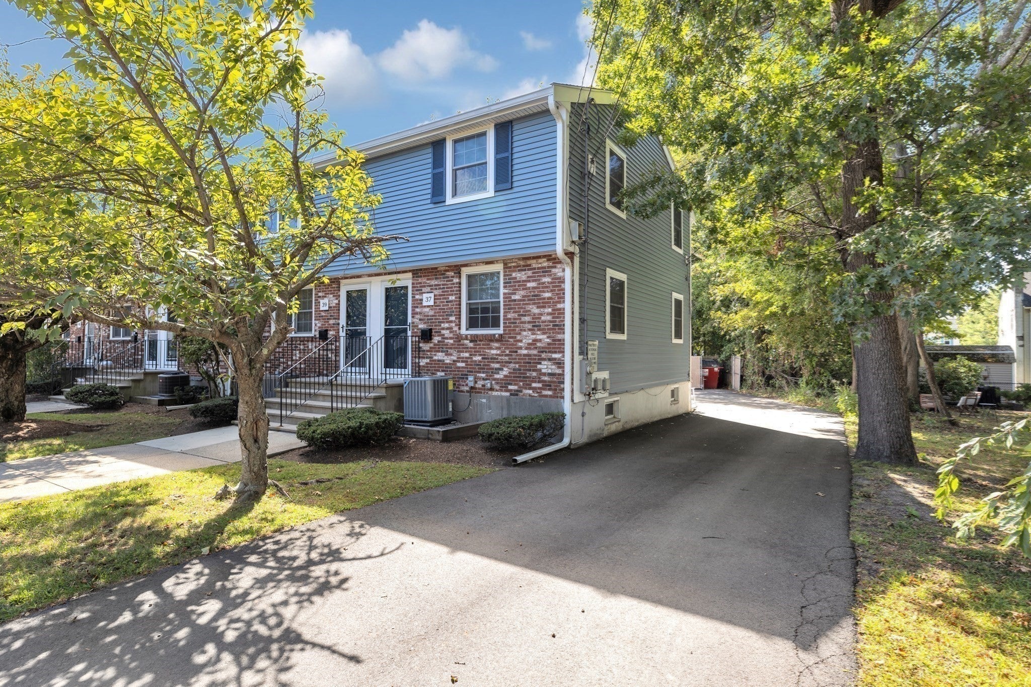 Photo of 37 Leominster Rd, Dedham, MA