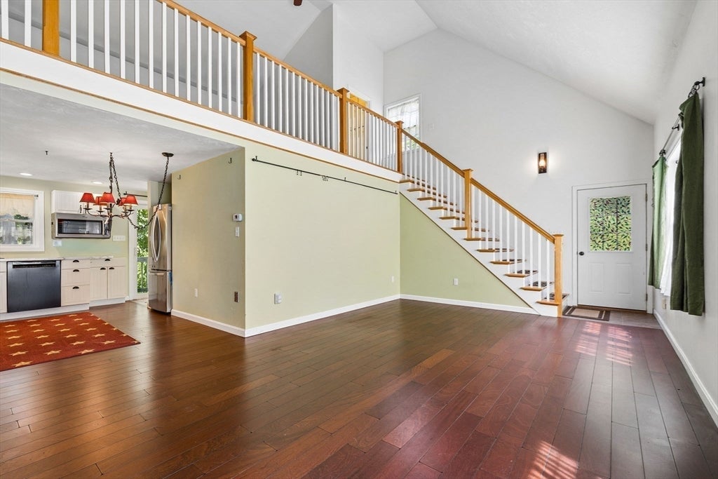 71 Pelczar Rd, Dracut, MA Photo #8