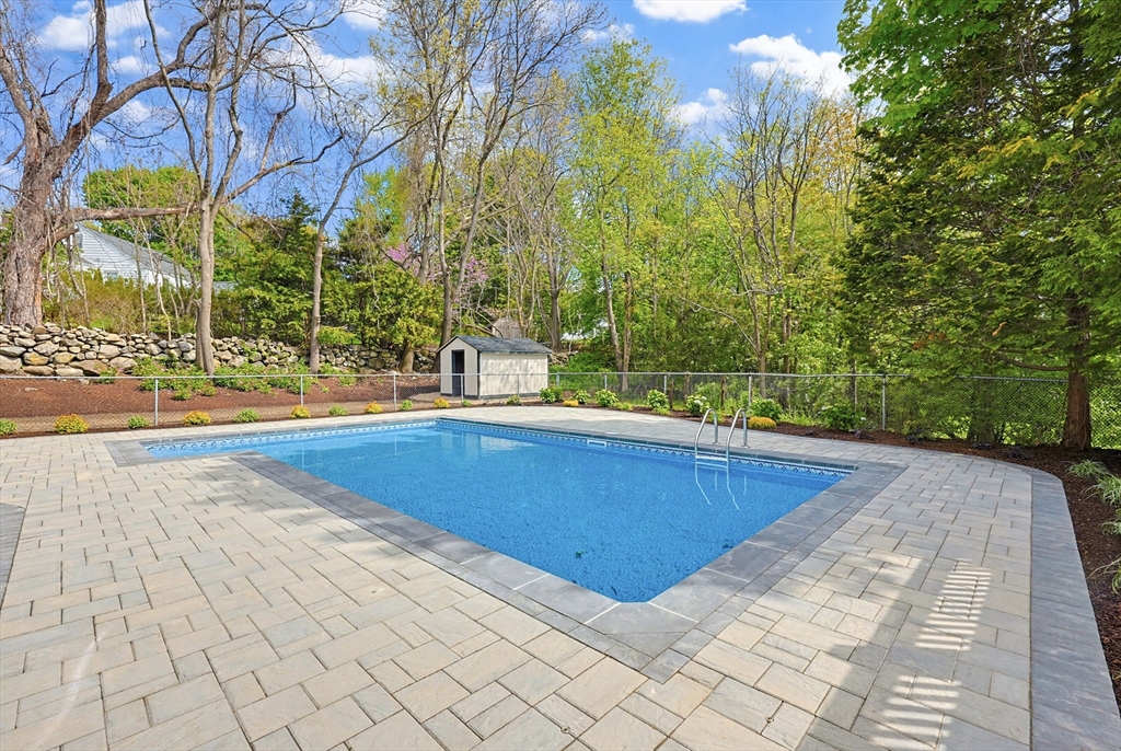 64 Hunting Ave, Shrewsbury, MA Photo #39
