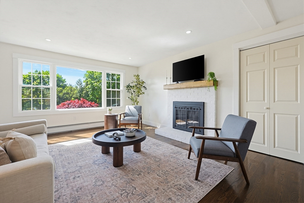 64 Hunting Ave, Shrewsbury, MA Photo #21