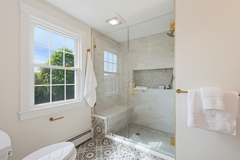 64 Hunting Ave, Shrewsbury, MA Photo #27