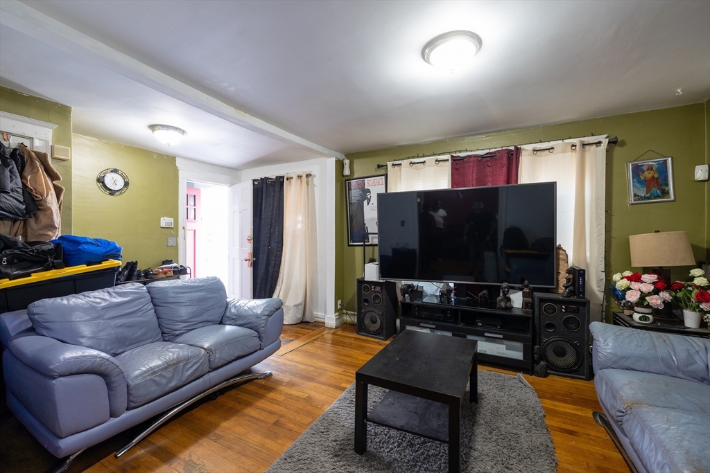 16 Concord Ave 1