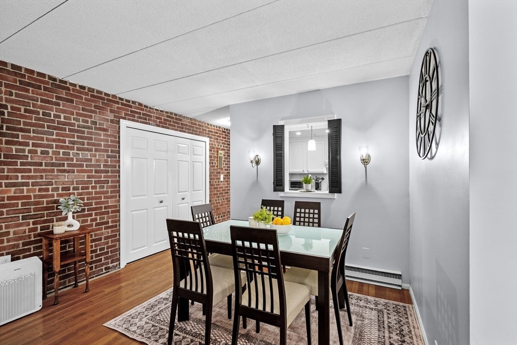 70 Webster St 111