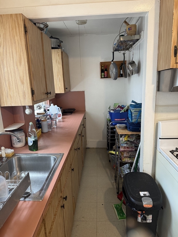 109 Arnold St