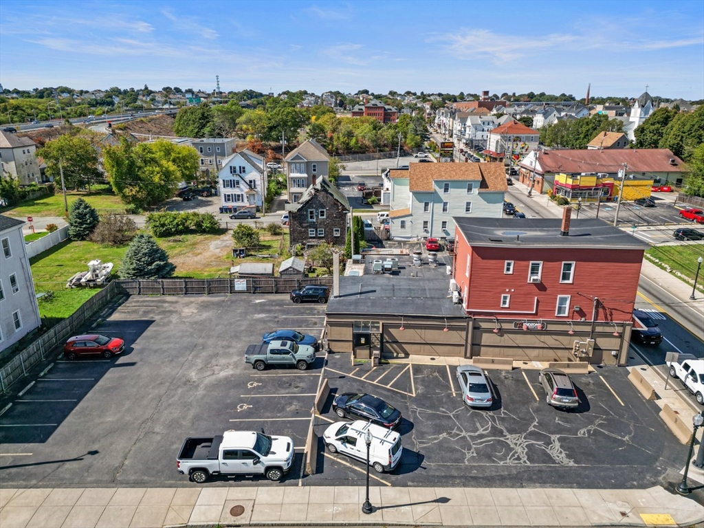 218 Coggeshall St 1-3