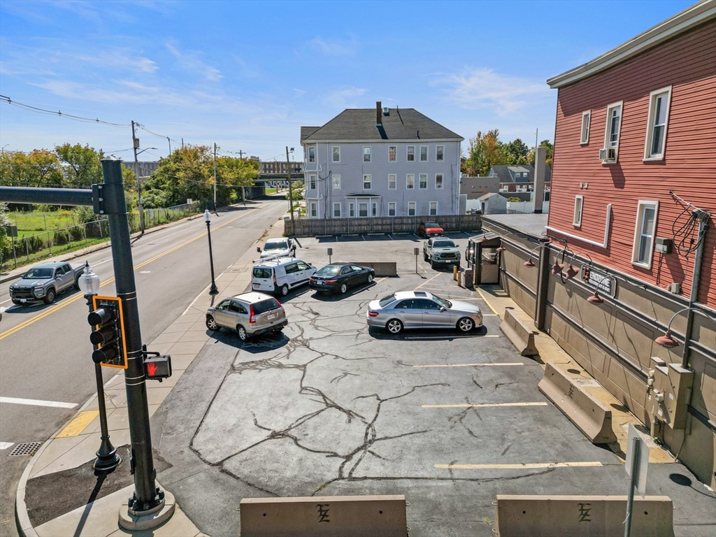 218 Coggeshall St 1-3