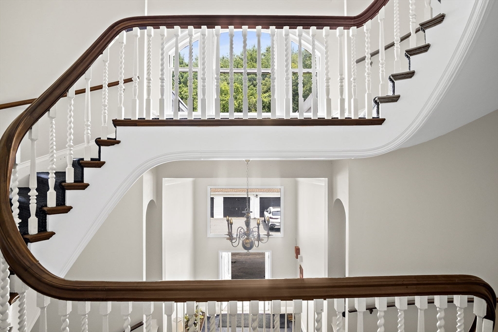 1401 Great Pond Road 8