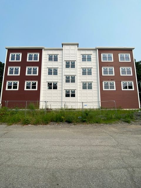 40 Hooper St Worcester MA 01605