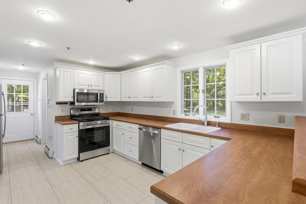 59 Crystal Ct #59, Haverhill, MA, 59 Crystal Ct #59, Haverhill, MA Photo #13
