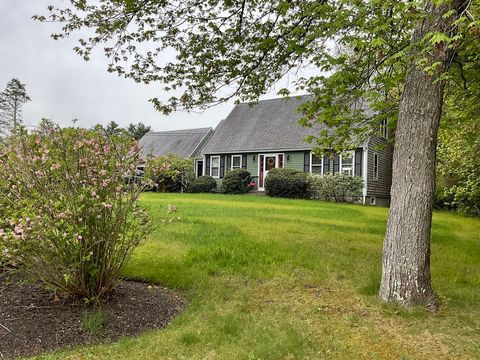 Photo of 7 Bisbee Dr, Carver, MA 02330 (MLS # 73523333)
