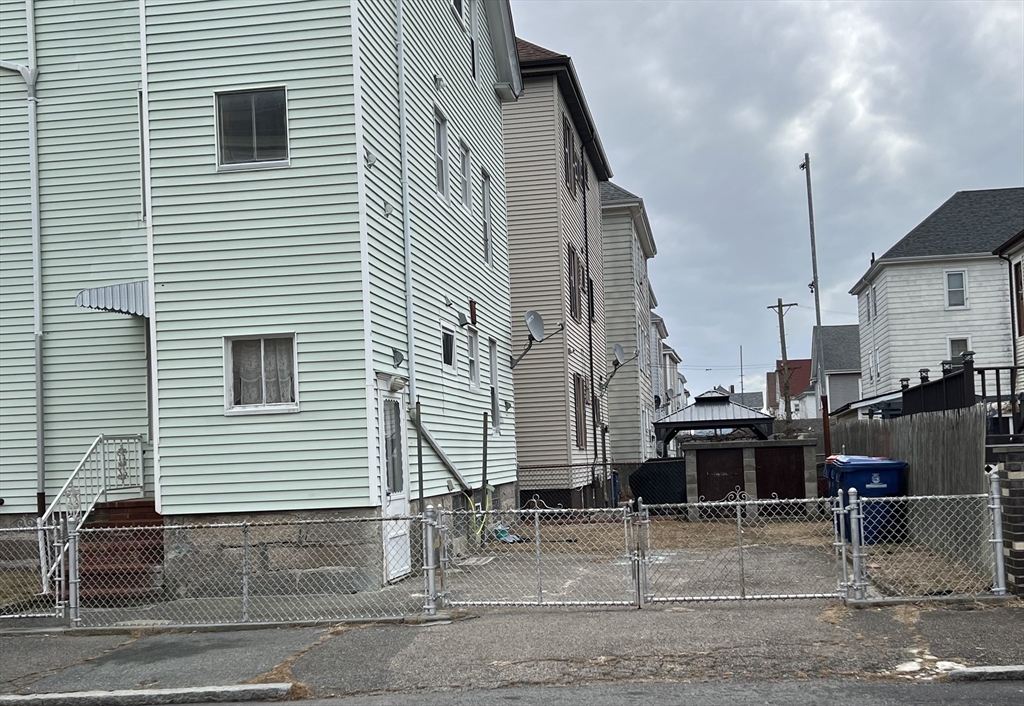 52 Swift Street