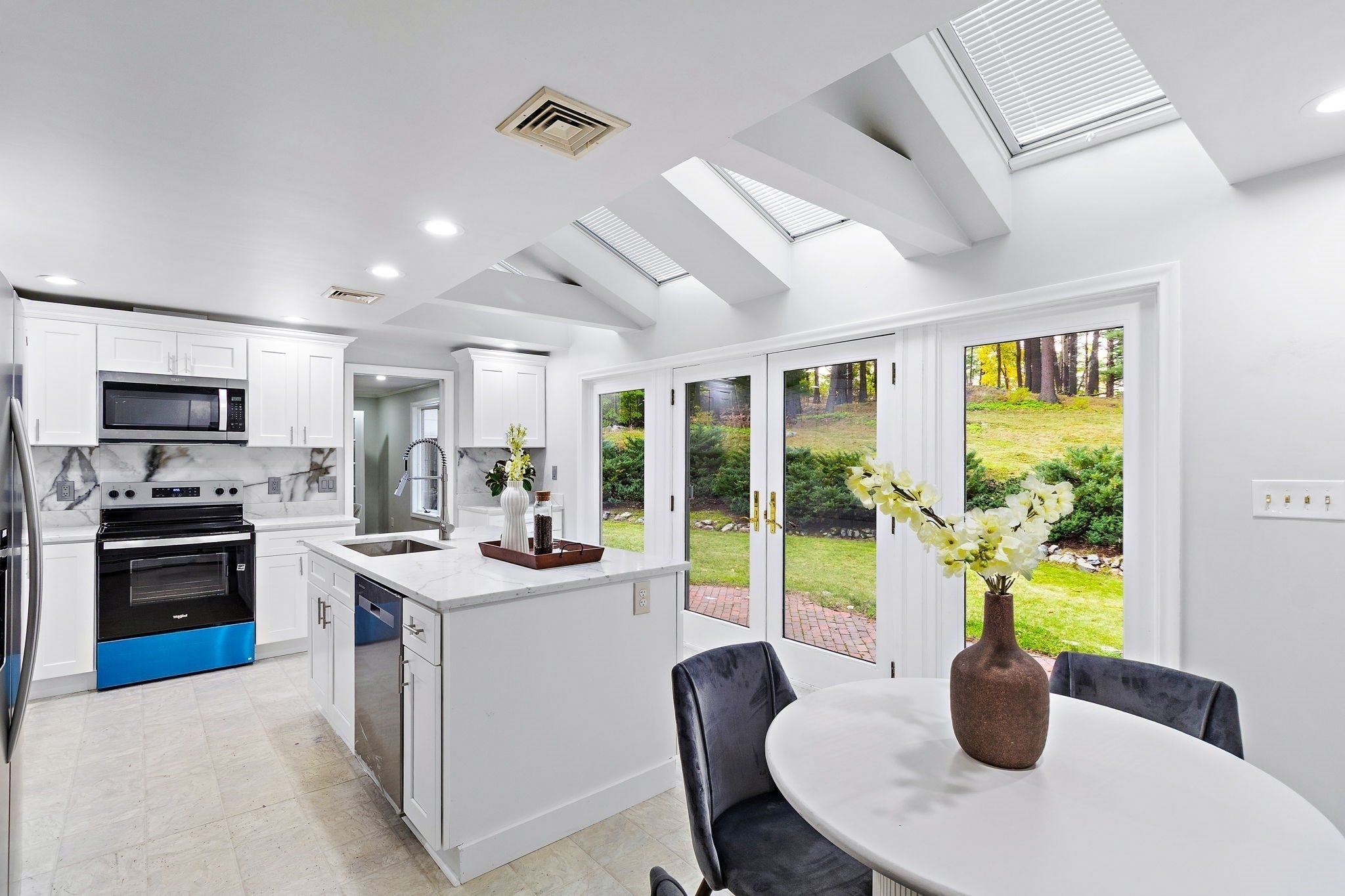 25 Forest Ridge Road, Weston, MA, 25 Forest Ridge Road, Weston, MA Photo #10