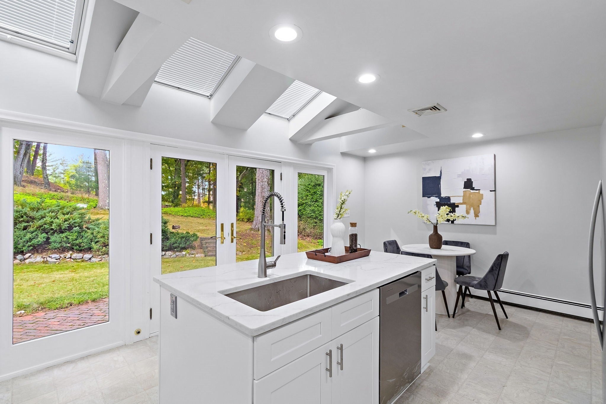 25 Forest Ridge Road, Weston, MA, 25 Forest Ridge Road, Weston, MA Photo #9