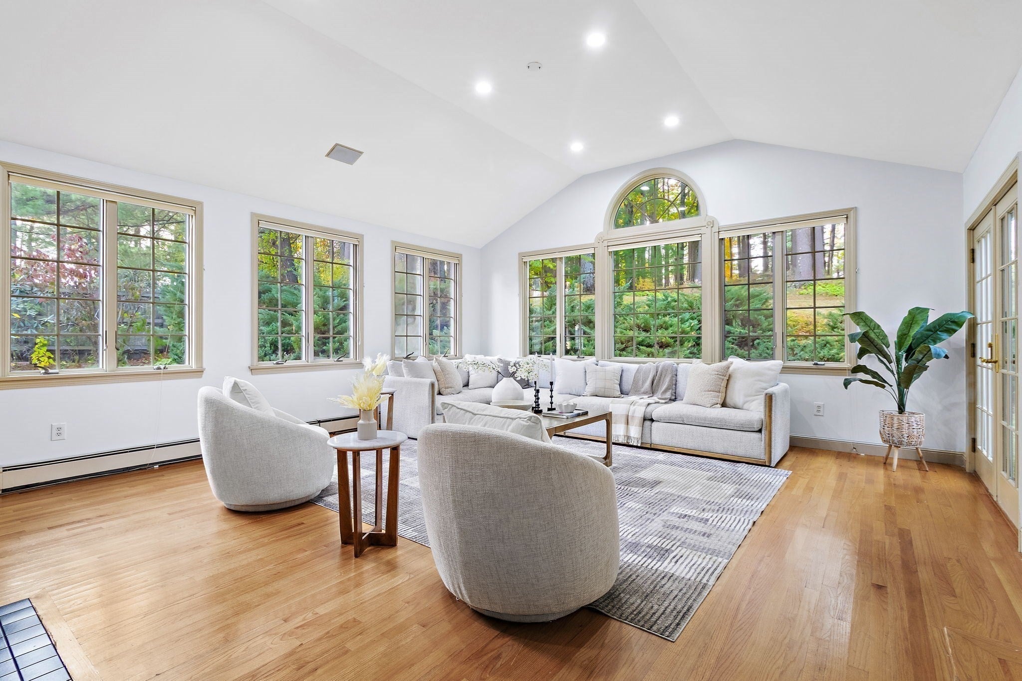 25 Forest Ridge Road