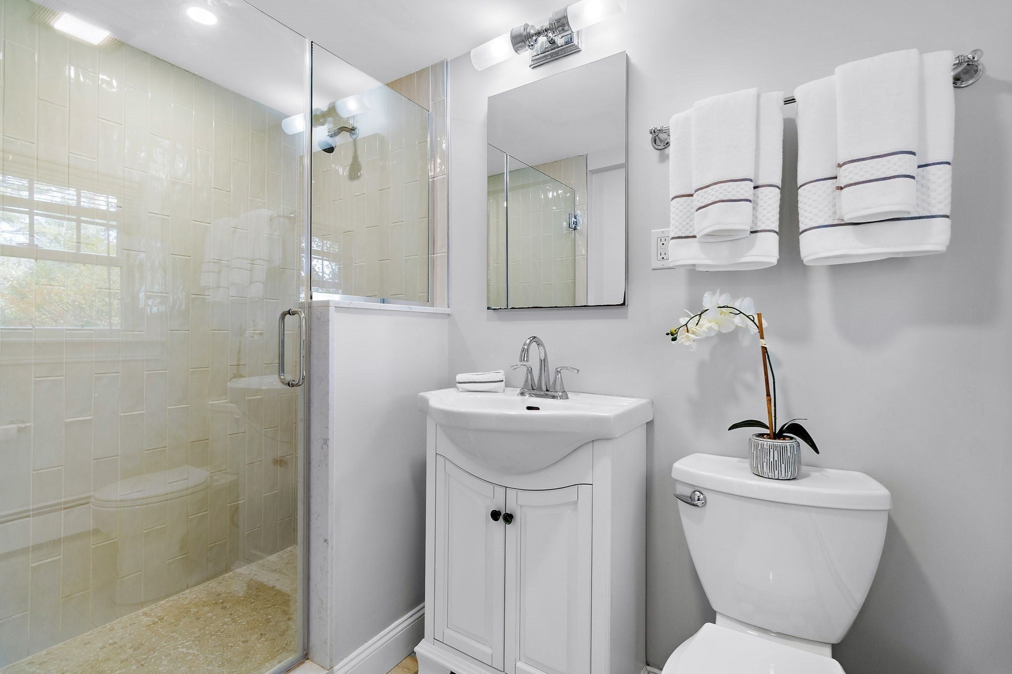 25 Forest Ridge Road, Weston, MA, 25 Forest Ridge Road, Weston, MA Photo #24
