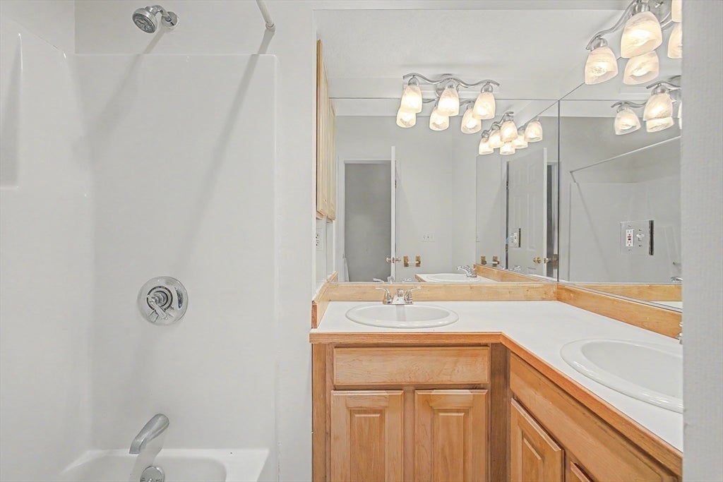 6 Lilac Ct #6, Hopkinton, MA, 6 Lilac Ct #6, Hopkinton, MA Photo #12