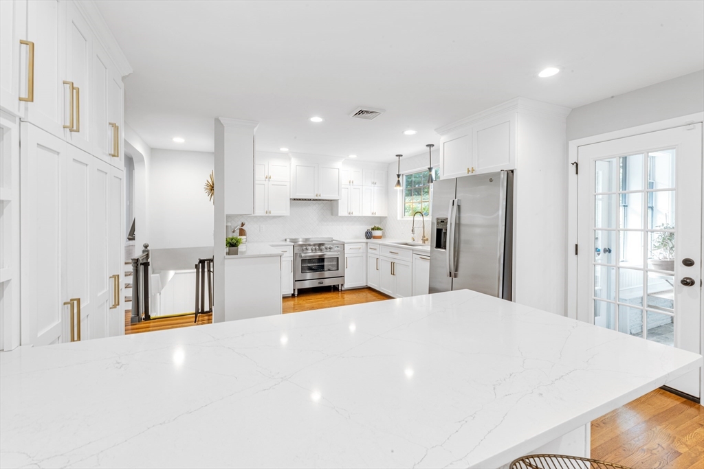 69 Hackensack Rd