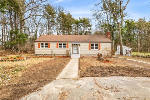 Photo of 172 Fisher Rd, Dartmouth, MA 02747 (MLS # 73496876)