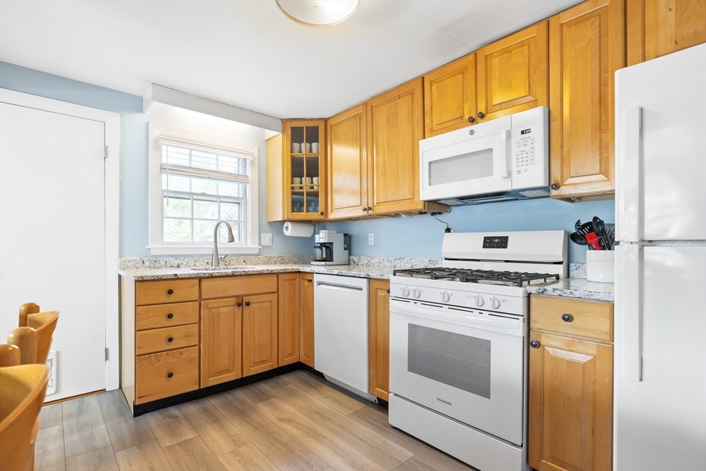 Boston, Massachusetts 02131, United States, 2 Bedrooms Bedrooms, ,1 BathroomBathrooms,Residential,Active,177588