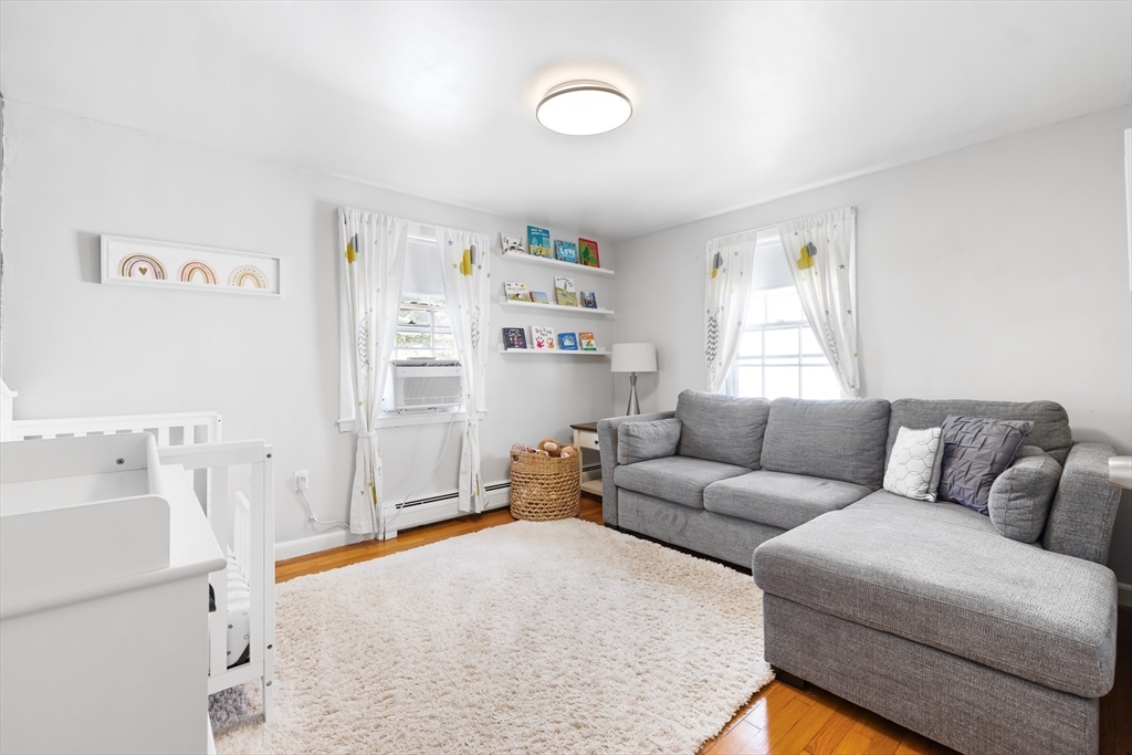 Boston, Massachusetts 02131, United States, 2 Bedrooms Bedrooms, ,1 BathroomBathrooms,Residential,Active,177588