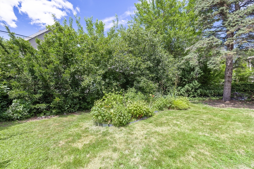 Boston, Massachusetts 02131, United States, 2 Bedrooms Bedrooms, ,1 BathroomBathrooms,Residential,Active,177588