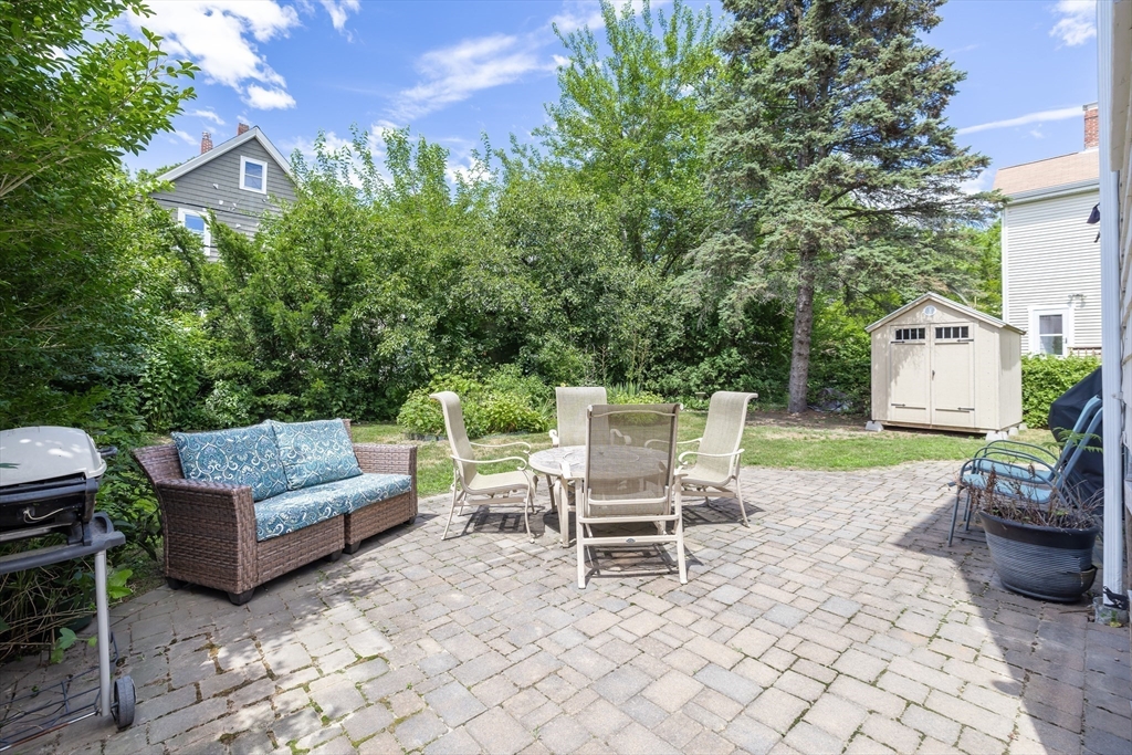 Boston, Massachusetts 02131, United States, 2 Bedrooms Bedrooms, ,1 BathroomBathrooms,Residential,Active,177588