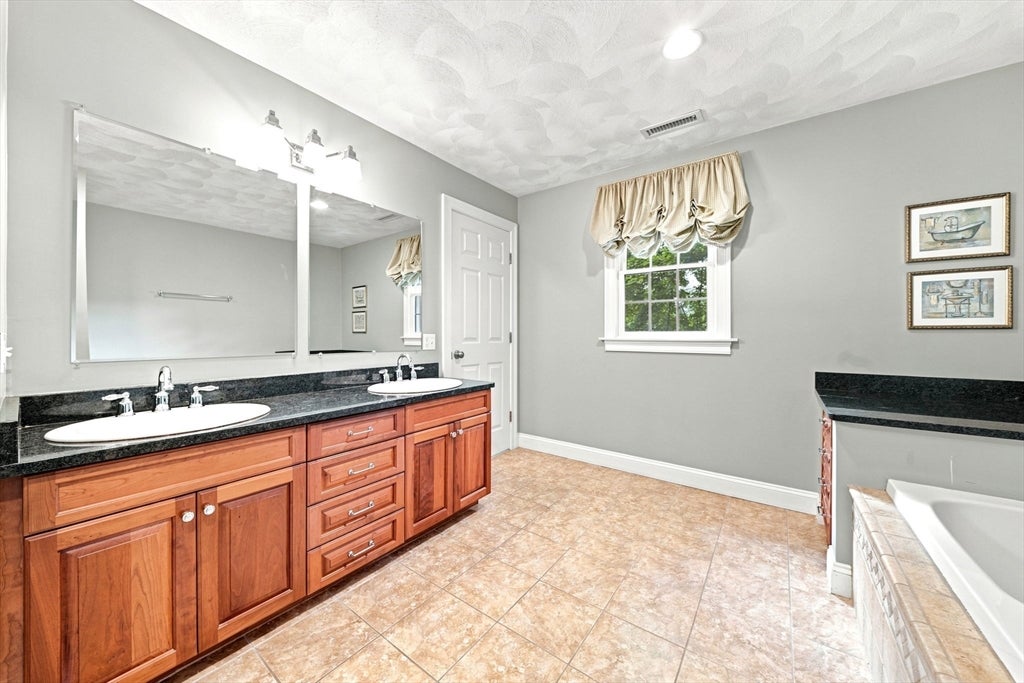 25 Essex St, Middleton, MA, 25 Essex St, Middleton, MA Photo #19