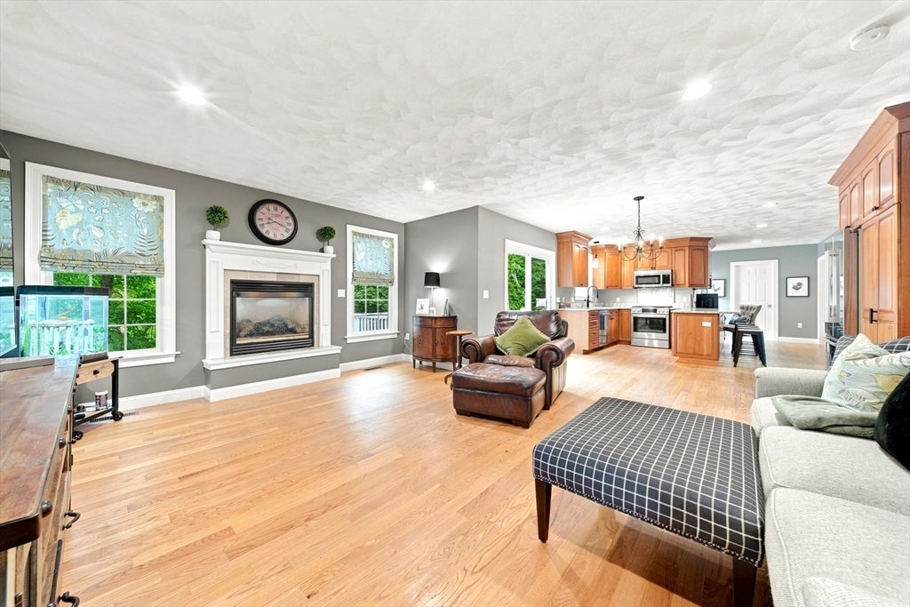 25 Essex St, Middleton, MA, 25 Essex St, Middleton, MA Photo #11